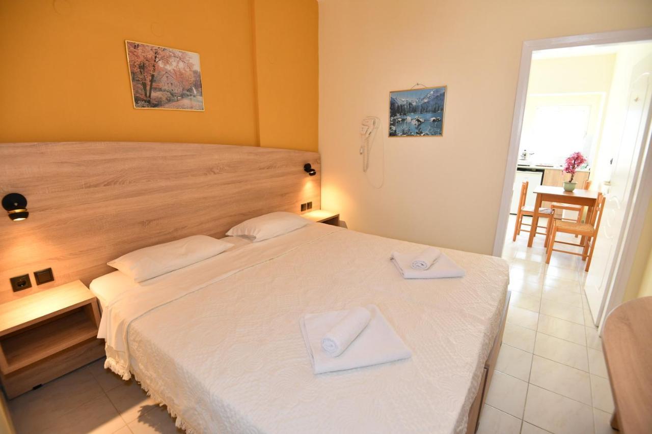 Iskas Apartments เอียลิซอส ภายนอก รูปภาพ