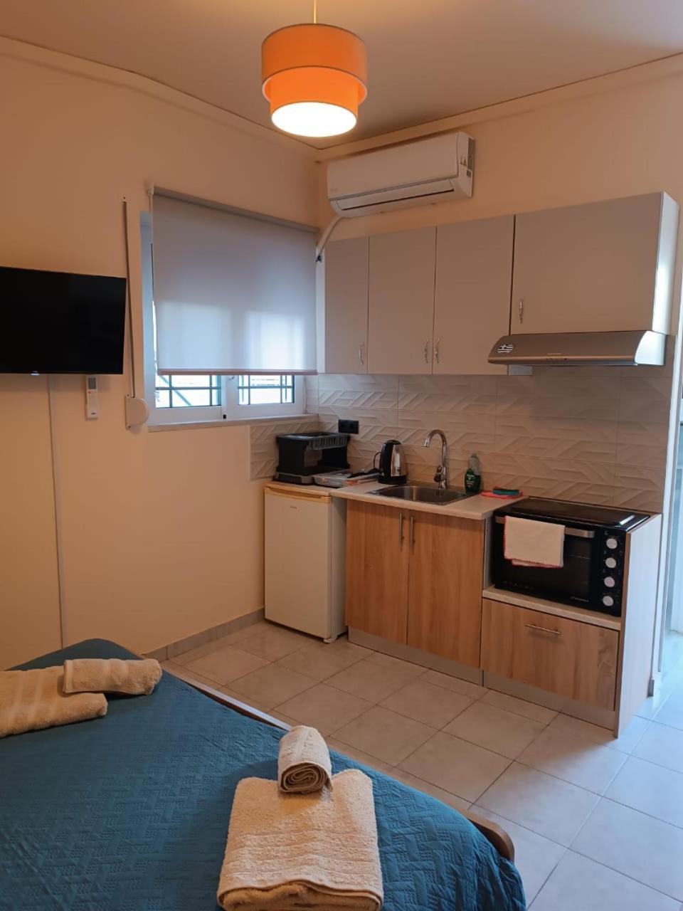 Iskas Apartments เอียลิซอส ภายนอก รูปภาพ